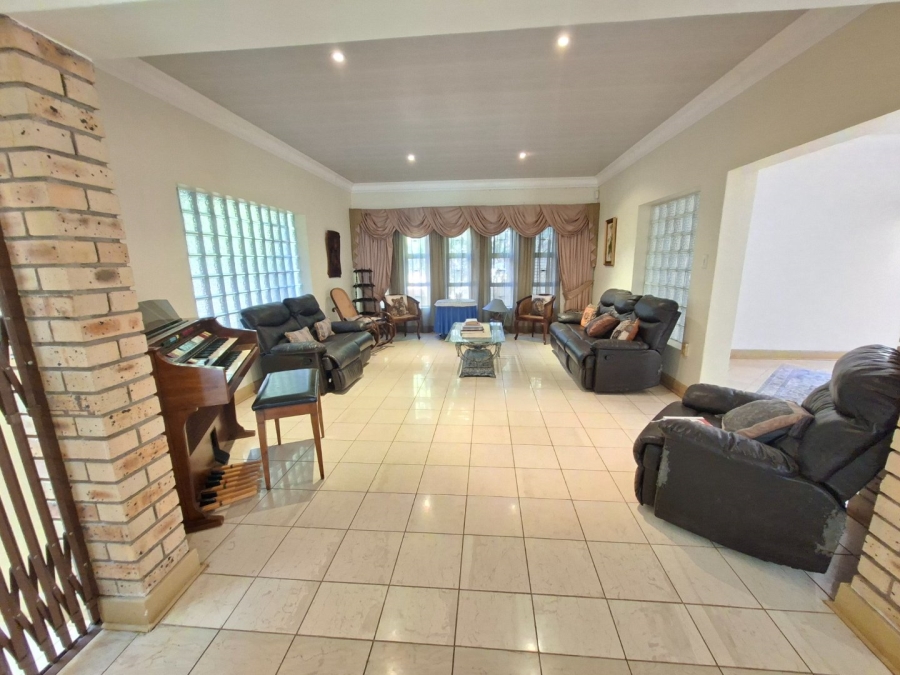 5 Bedroom Property for Sale in Baysvalley Free State